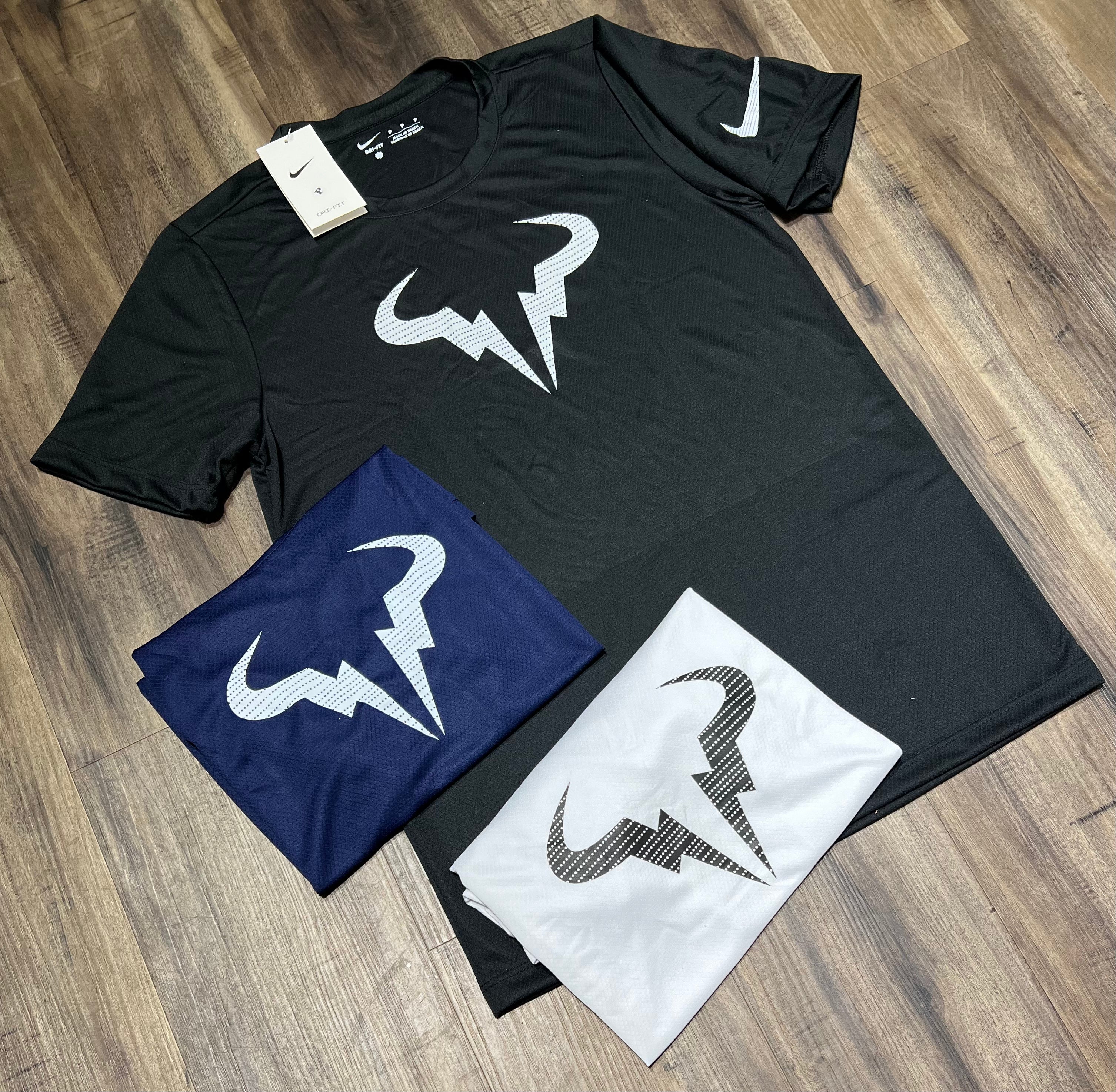 Kit com 3 camisetas Nike dri-fit