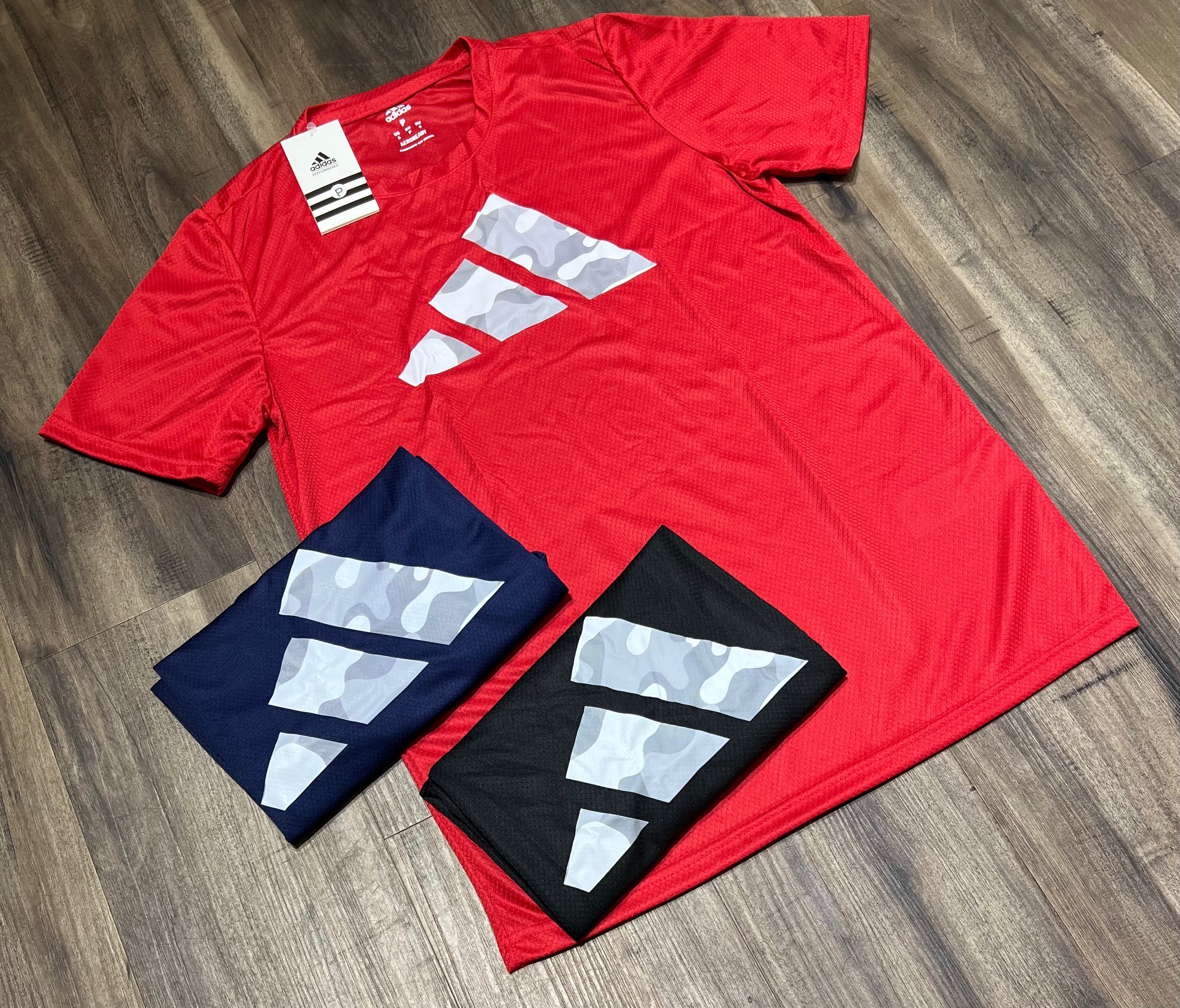 Kit com 3 camisetas adidas dri-fit