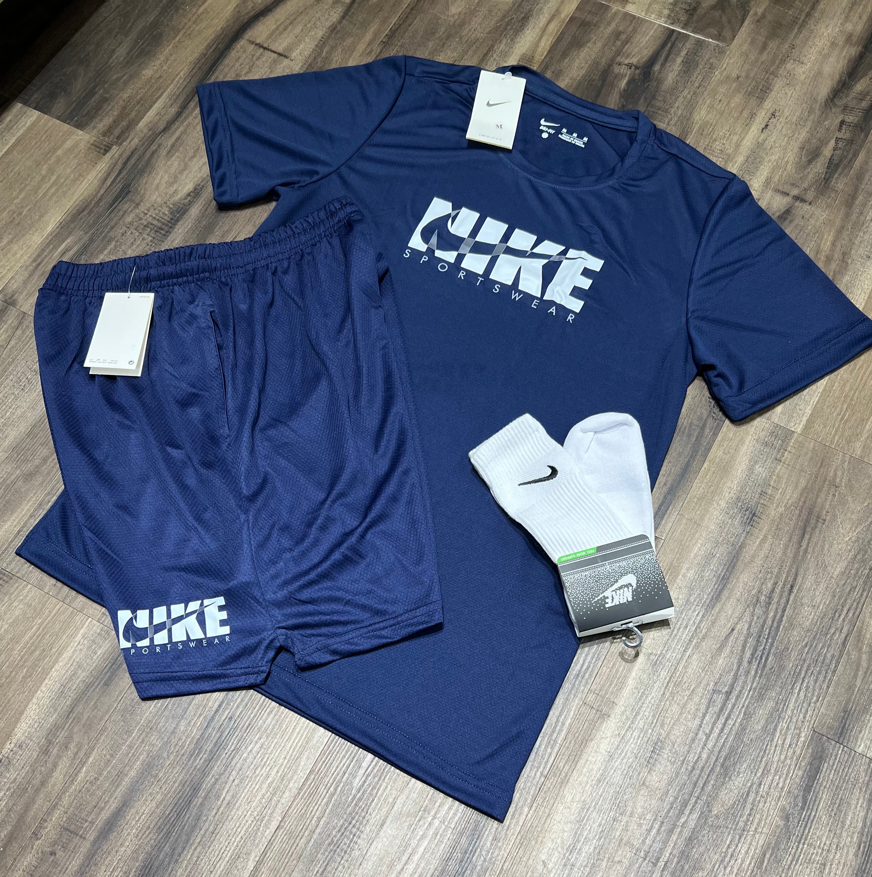 Kit Esportivo Masculino Nike – Camiseta, Shorts e Meia Dry Fit Treino Academia