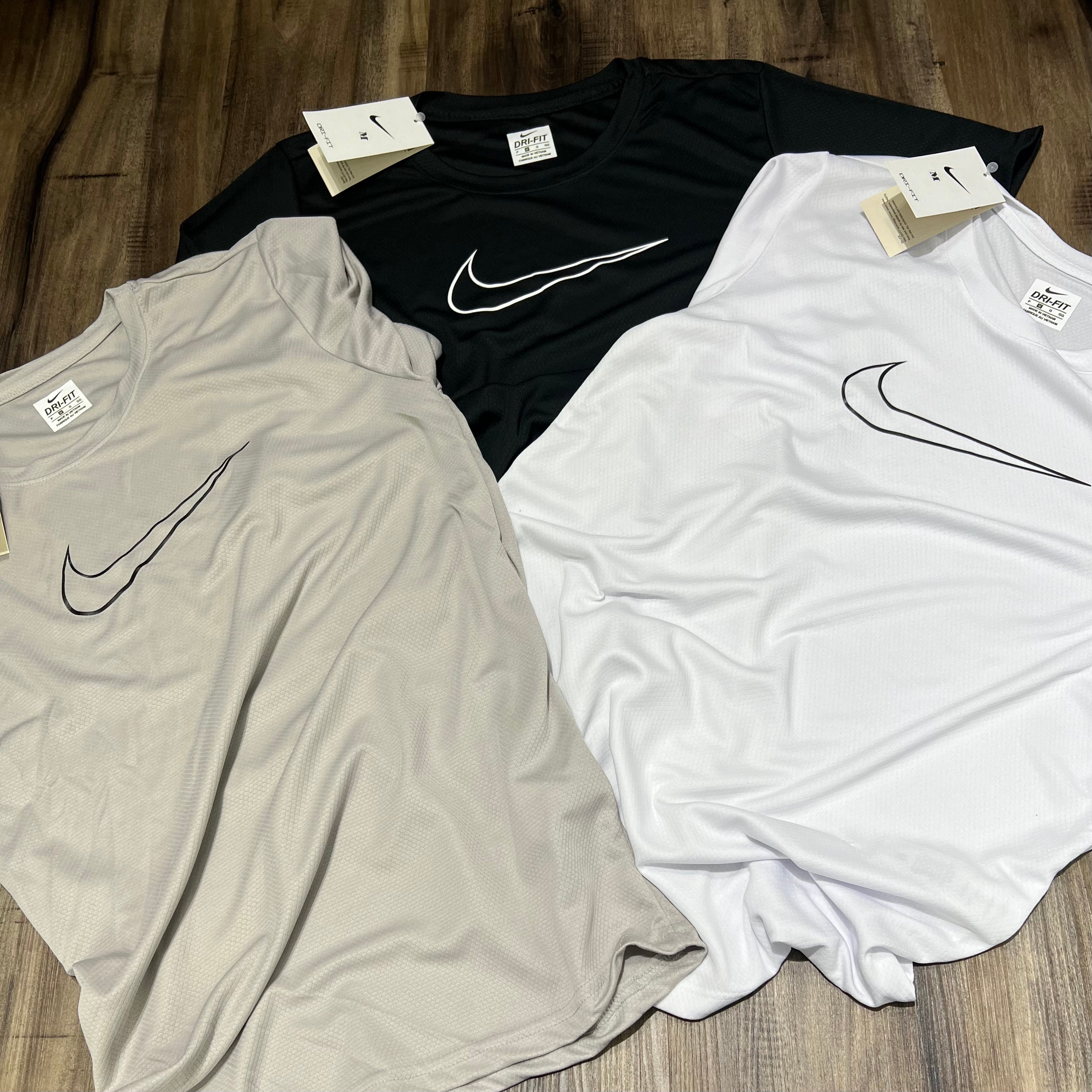 Kit com 3 camisetas Nike dri-fit