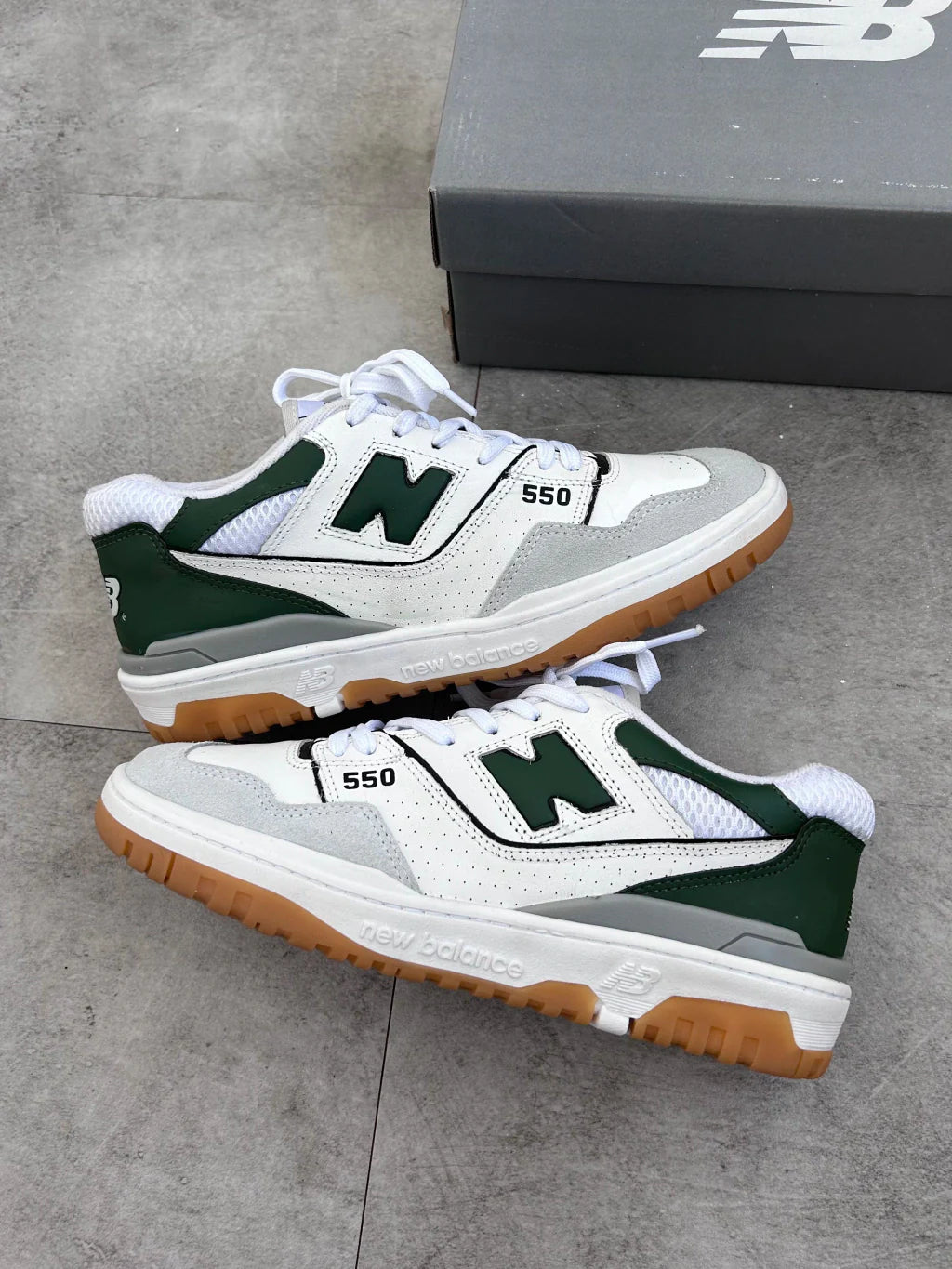 New Balance 550 - Verde e Branco