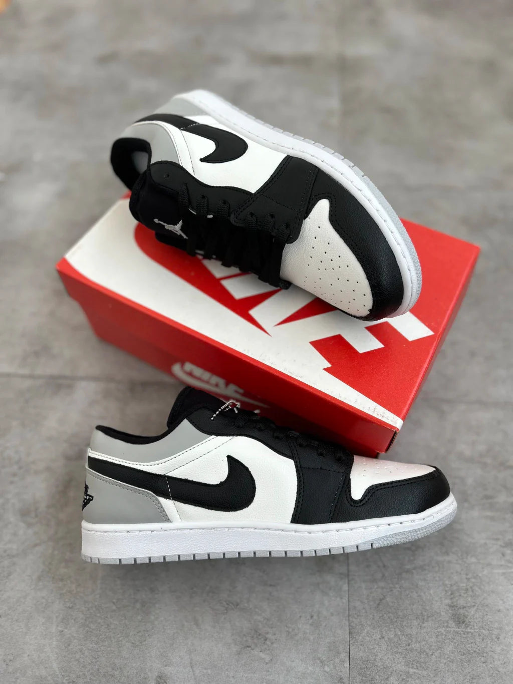 Air Jordan 1 Low - Shadow Toe