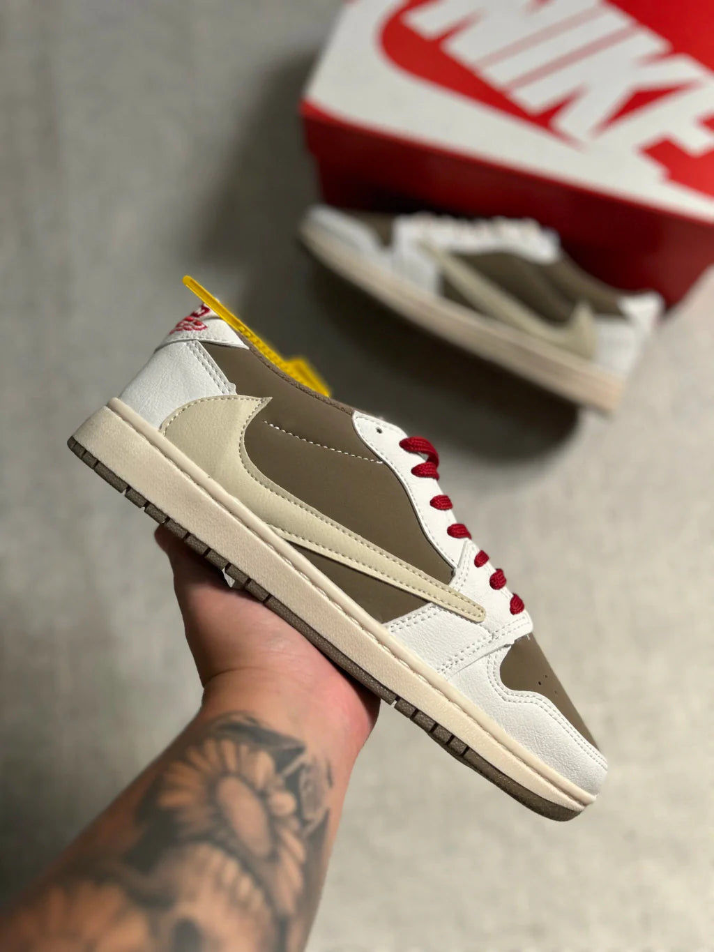 Air Jordan 1 Low - Travis Scott Reverse Mocha