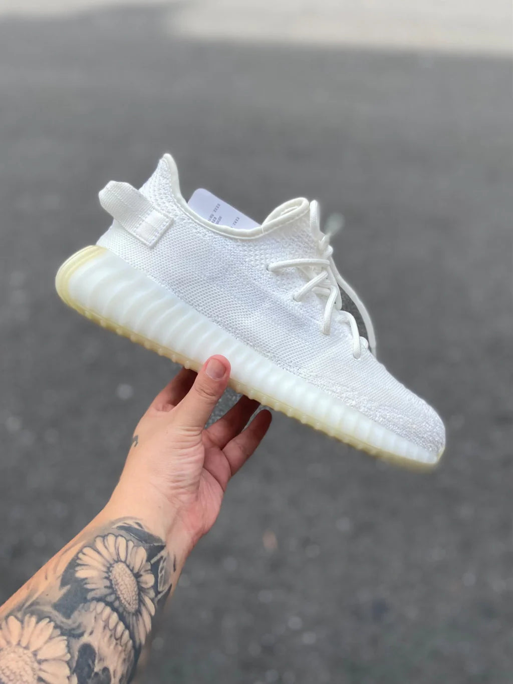 Adidas Yeezy Boost 350 V2 - Cream White - Importado