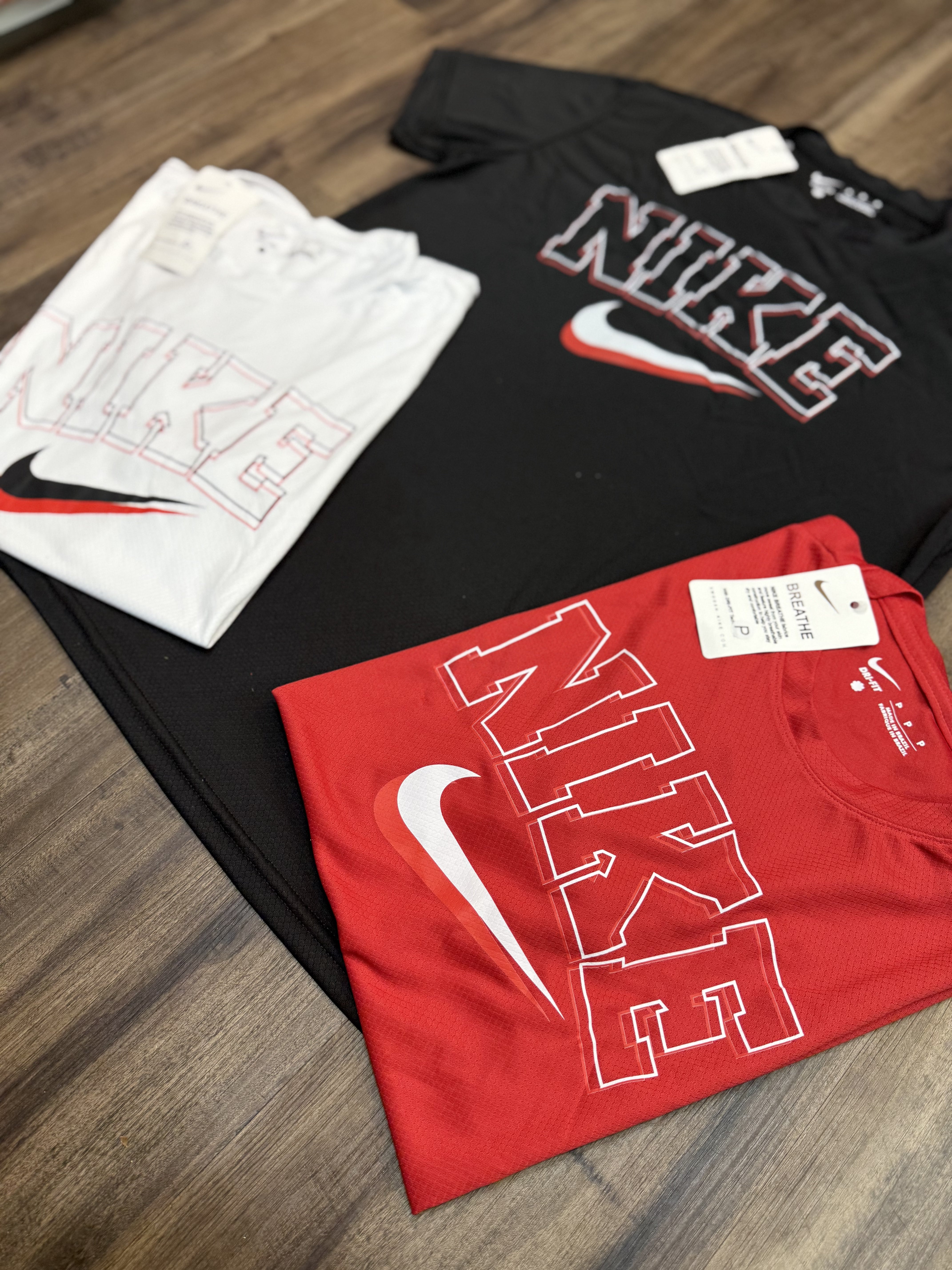 Kit com 3 camisetas dri-fit Nike