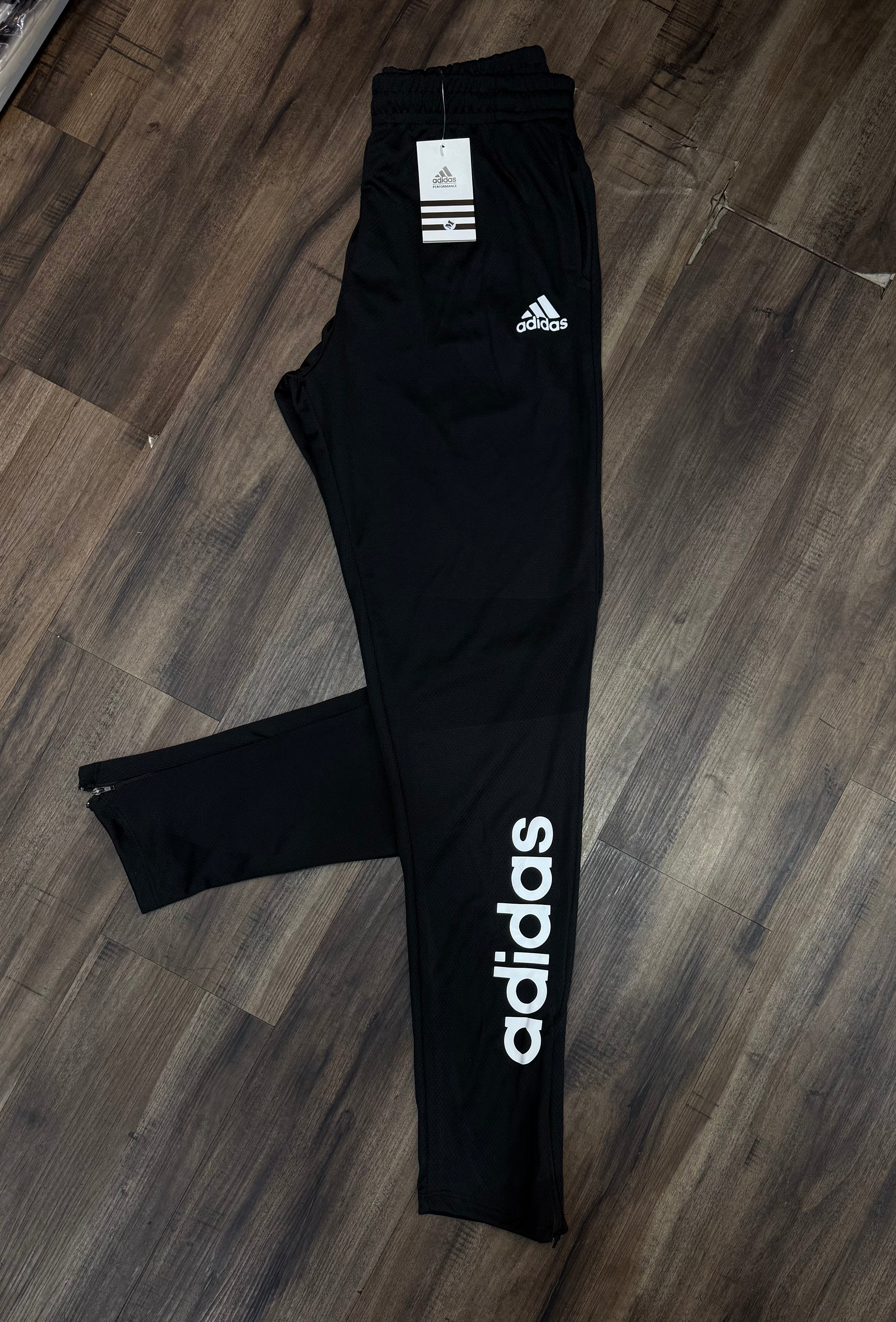 2 Calça slim - Adidas