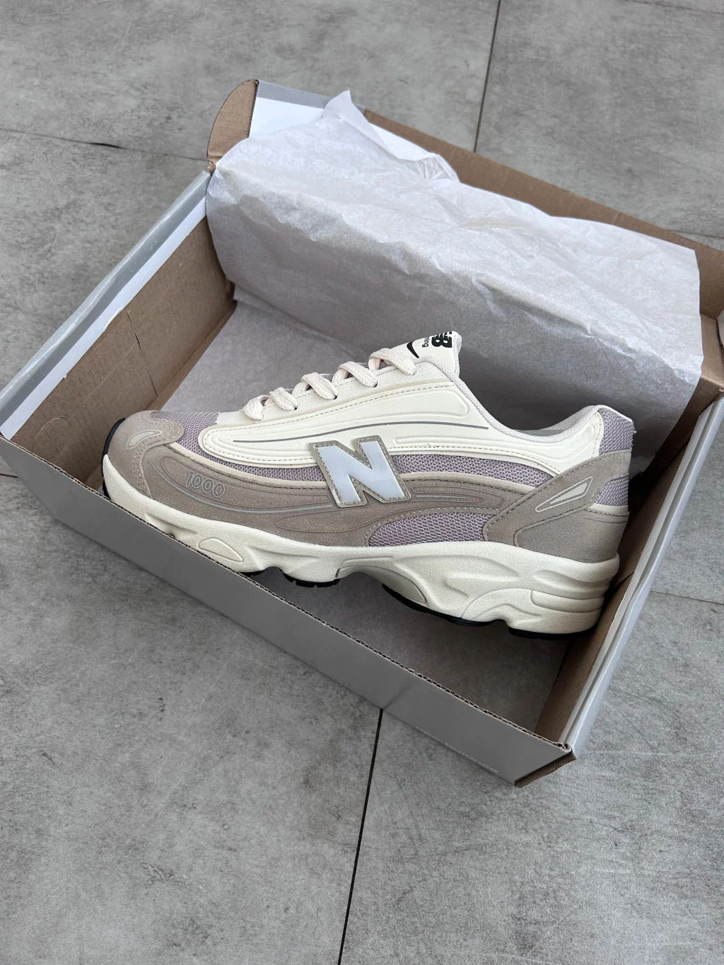 New Balance 1000 - Bege e Marrom