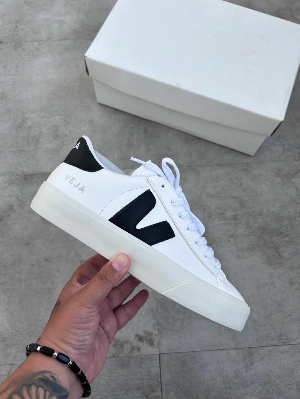 Veja - Branco com Preto